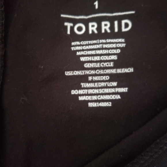 Torrid Capris Sz1. - Picture 2 of 2